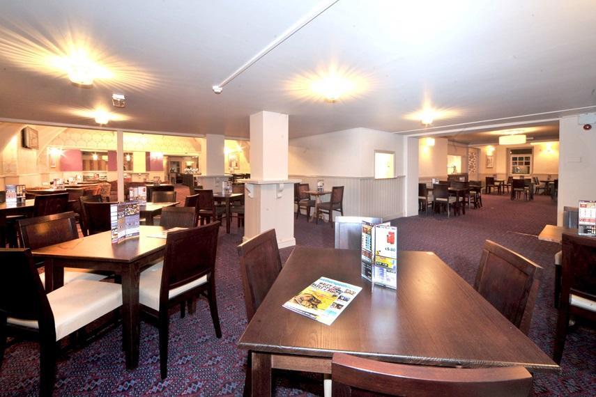 The Duke Of Wellington Wetherspoon Hotel Minehead Exterior photo